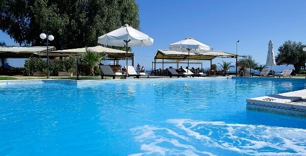 /hotel-avantis-suites-grece-eretria-71085.html