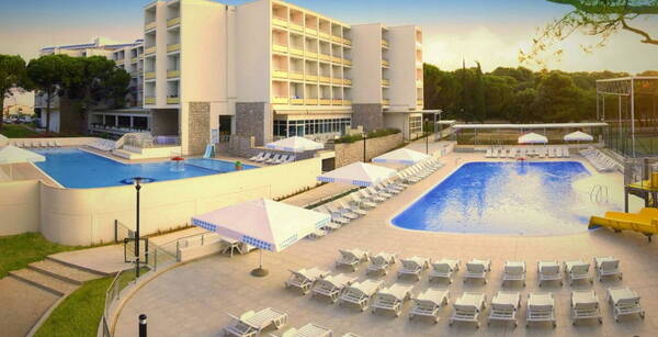 HOTEL ADRIA 3*