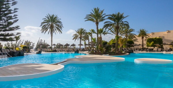 https://voyages.fram.fr/optiext/optiextension.dll?ID=hLKhGXiJKOmJVKmn8xB%2BCAYWaIuI9PfJcanyVawY1pK%2BhsfxUADD0b3FkKD6K54L6i7wEe7wuh3GsAn2XQULPMFG_a304NNJrdEPrmh1