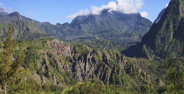 Autotour la reunion de sites en sites standard