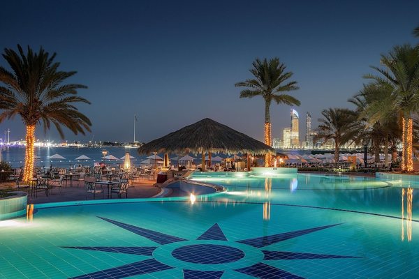 Radisson Blu Hotel & Resort Abu Dhabi Corniche